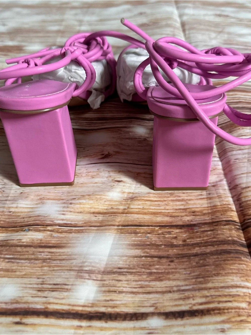 PrettyLittleThing pu tie